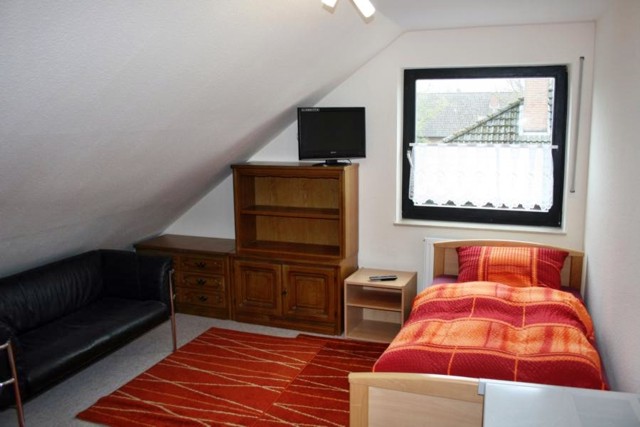 Schlafzimmer  - Ferienwohnung Wardenburg bei Oldenburg